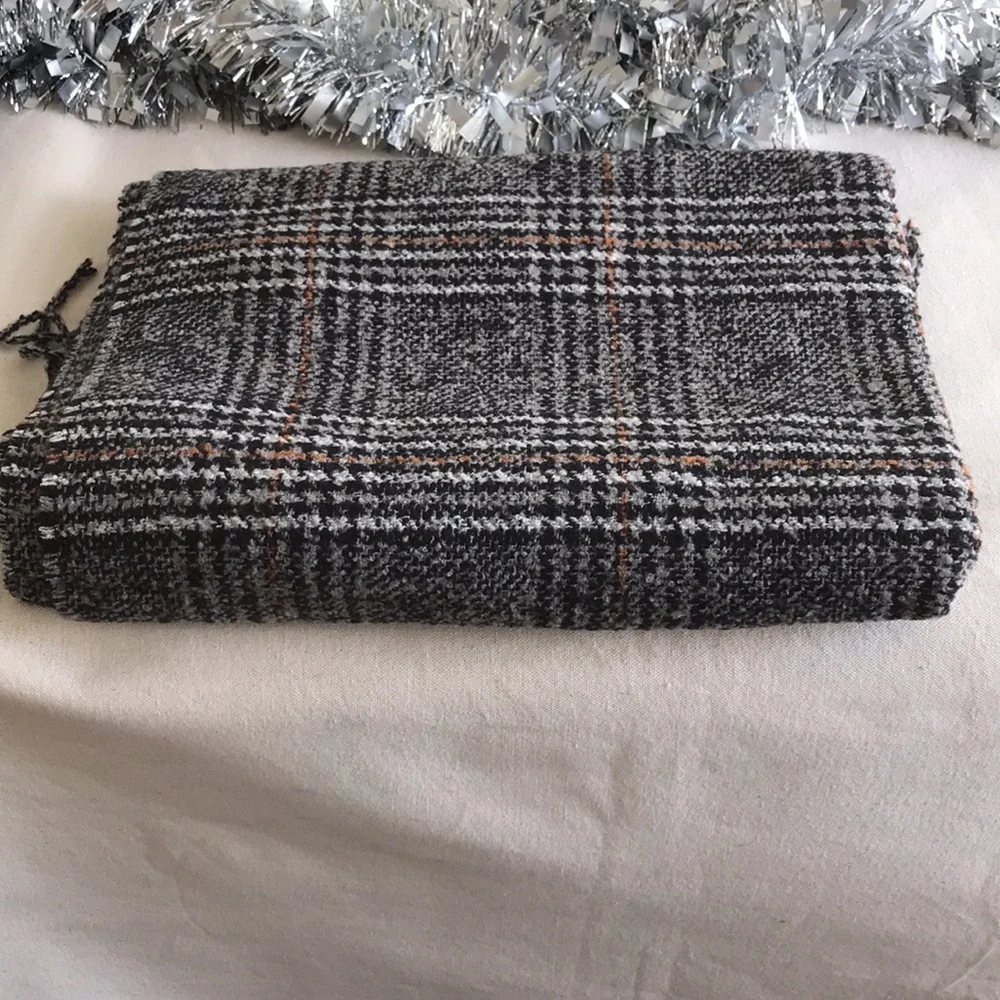 NWT Madewell Menswear tweed pattern plaid scarf grey black Menswear Plaid Scarf